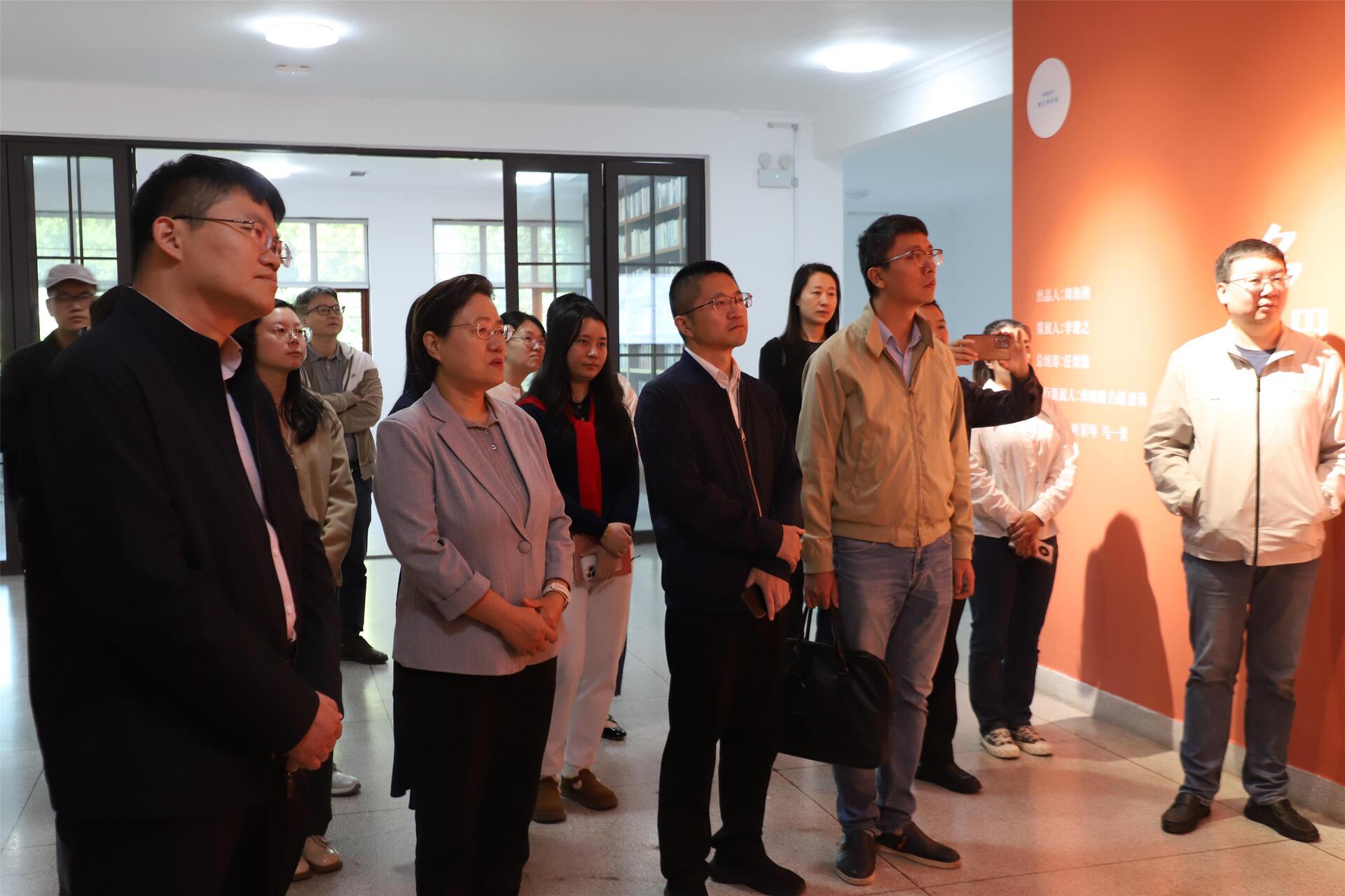 d140b45ae9fb478fadbc9dd917b78e81