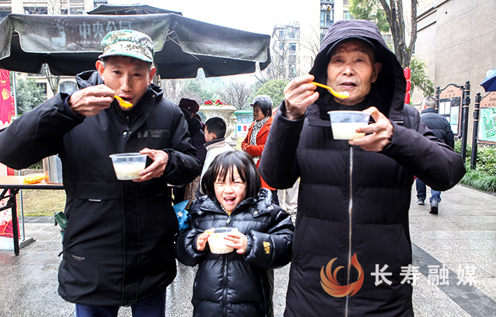 中央公园小区欢欢喜喜过元宵 (3)