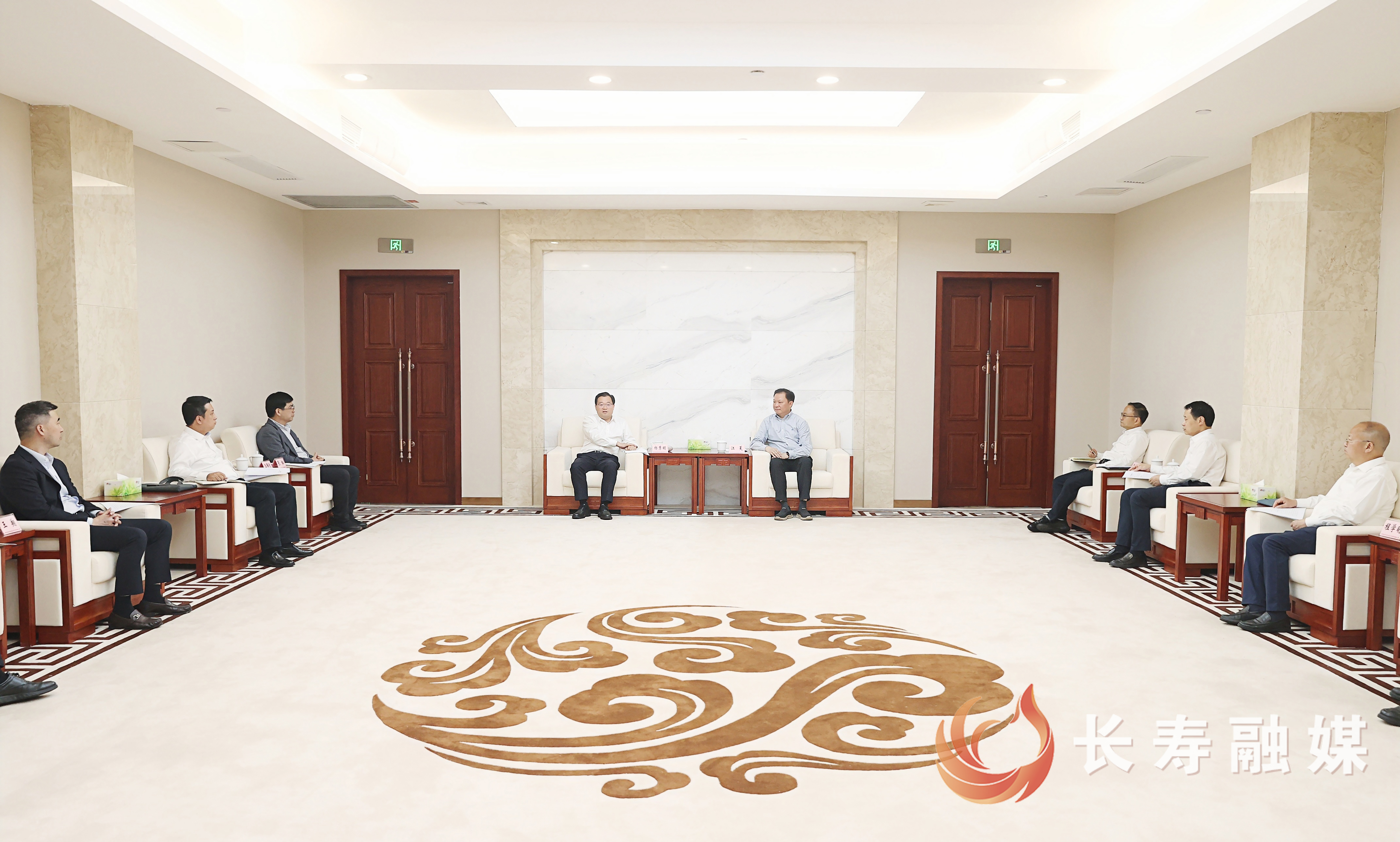 江夏戴明会见重庆银行党委书记、董事长杨秀明一行 (1)