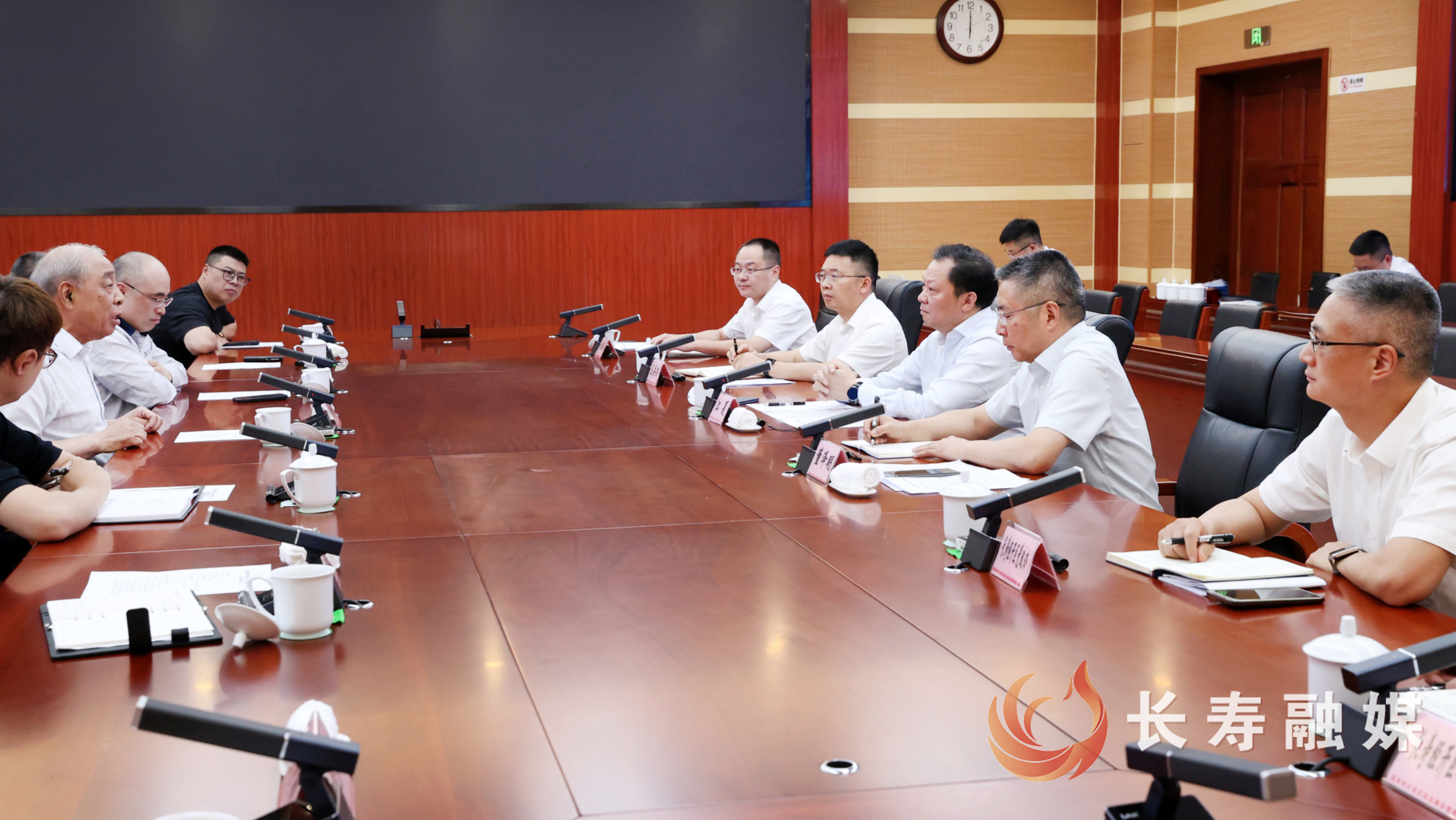 江夏会见江苏双象集团有限公司董事长唐炳泉一行