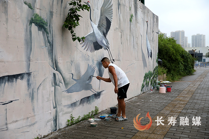 多彩墙绘扮靓城市公共空间 (3)
