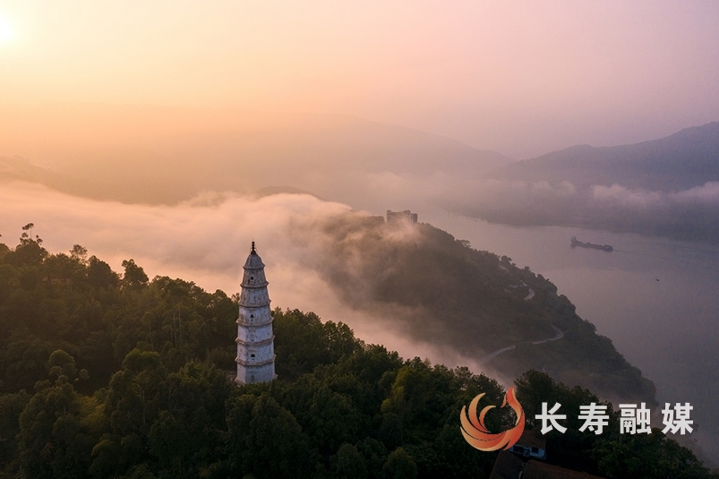 云雾+李炎