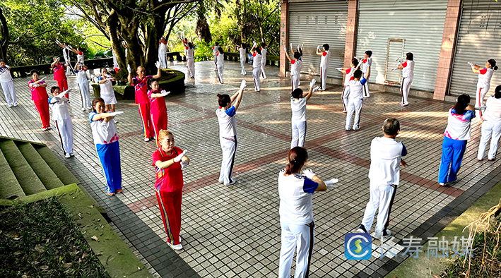 夏日好时光市民健身忙 (2)