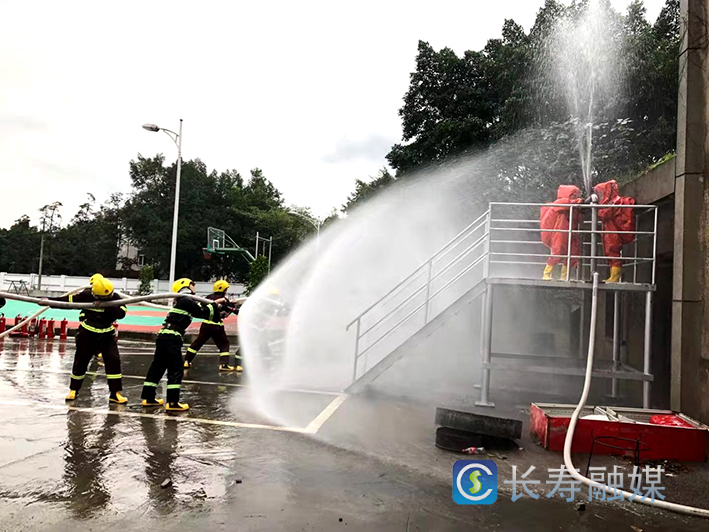 区人武部实训演练提升应急救援能力 (3)