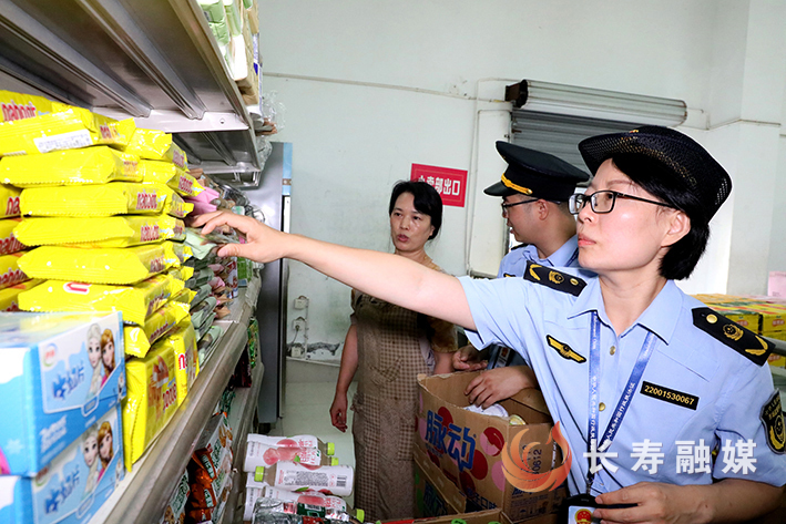 区市场监管局对全区校园食堂开展拉网式排查