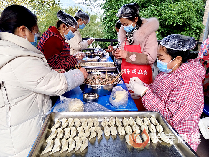 长寿二中庆元旦 (2)