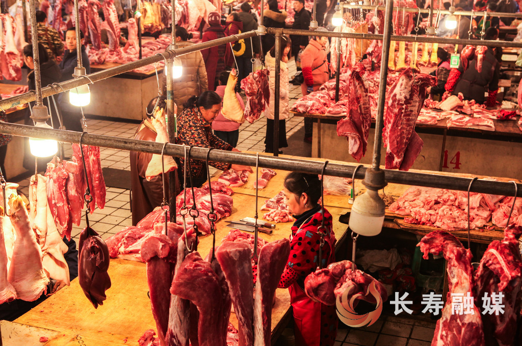 春节将至鲜肉畅销 (3)