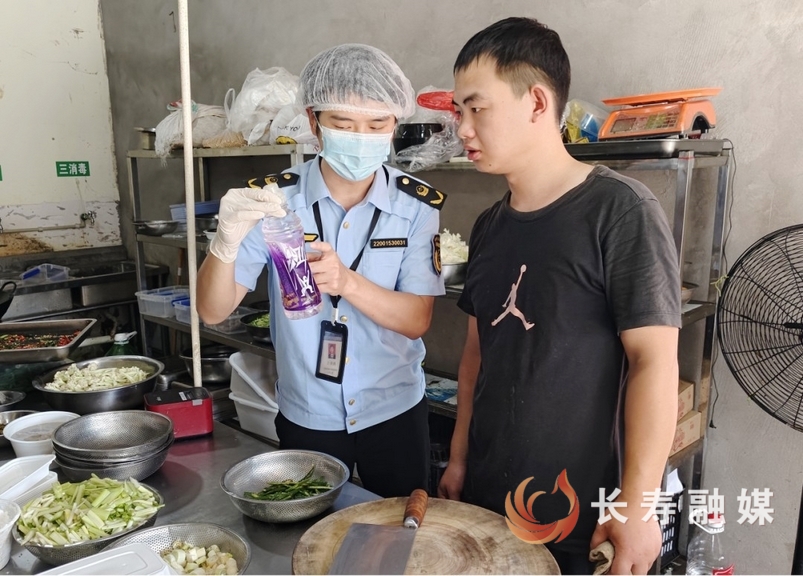 区市场监管局开展网络餐饮专项检查
