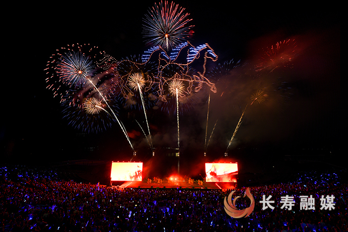 长寿湖烟火晚会+张颂东 (3)