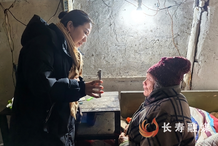 葛兰镇：入户认证暖人心1