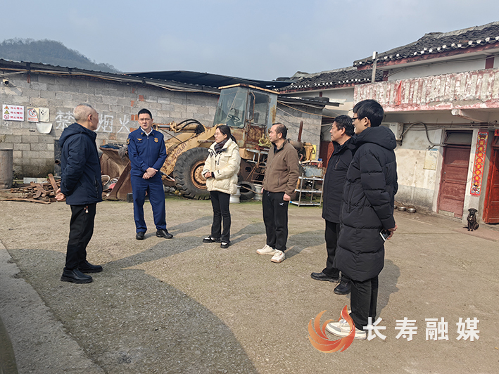 我区开展再生资源场所消防安全检查 (2)
