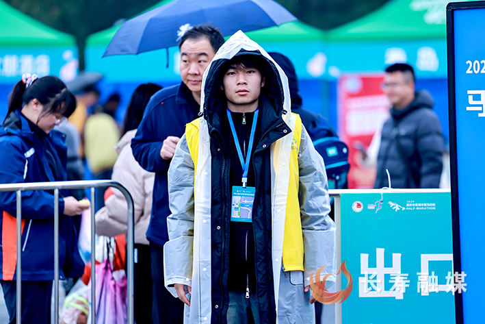 600名志愿者绘就赛事温暖底色 (3)