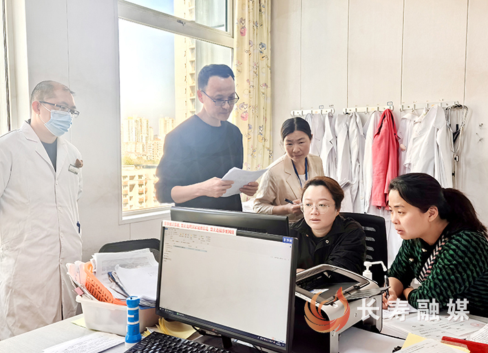 我区以查促改提升孕前优生服务水平 (2)