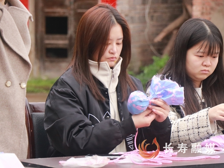 云集：巧手绽芳华 巾帼展风采2