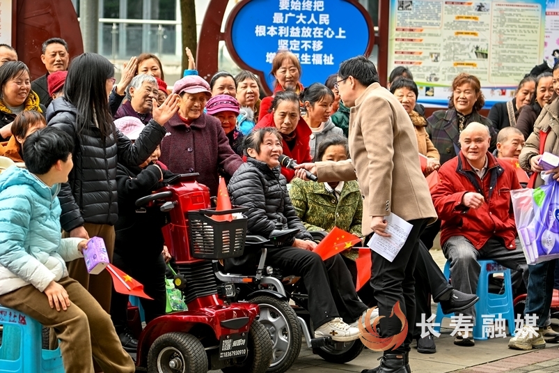 “春风如你 熠熠芳华”三八节文艺汇演3