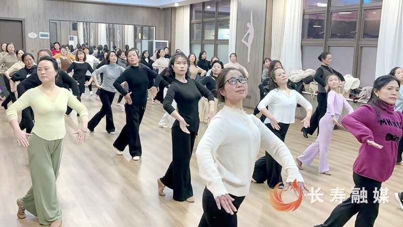 职工夜校再启程 解锁全新“夜生活”5
