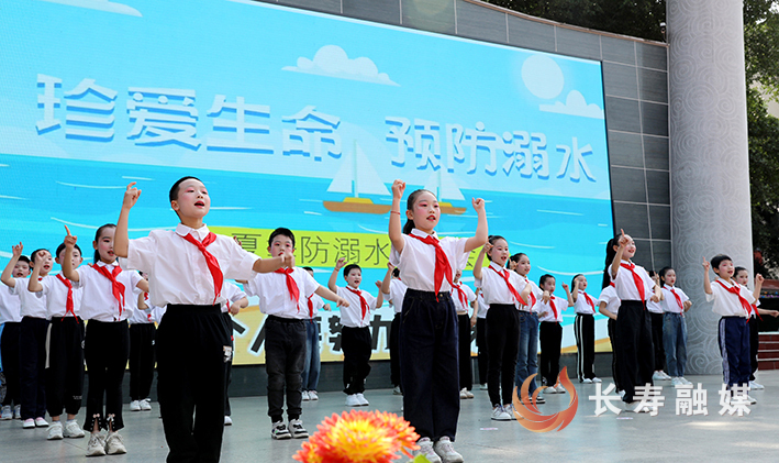全区中小学消防逃生演练暨预防溺水宣传教育启动仪式举行 (1)