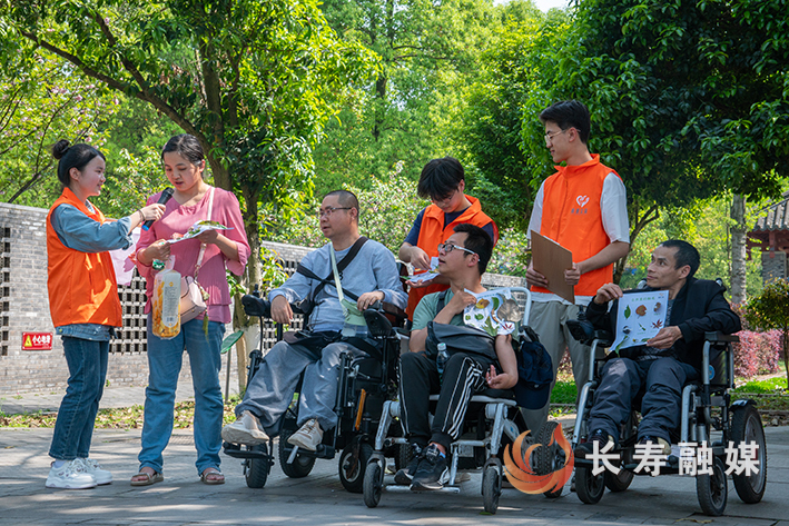 “春风送暖，携手同行”春日残疾人踏青活动 (2)