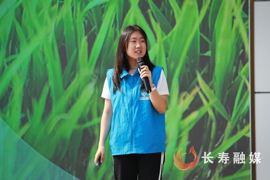 科学家精神宣讲活动走进双龙中学2