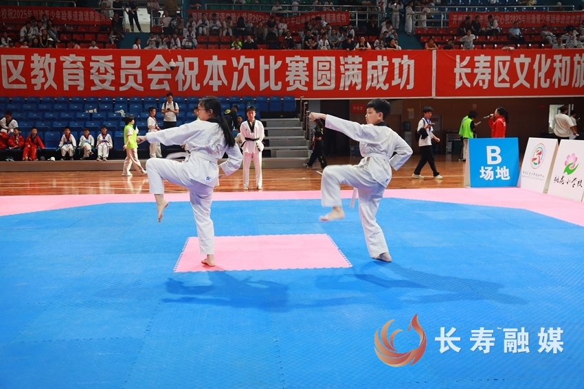 “拳”力出击!三省跆拳道选手震撼开打4