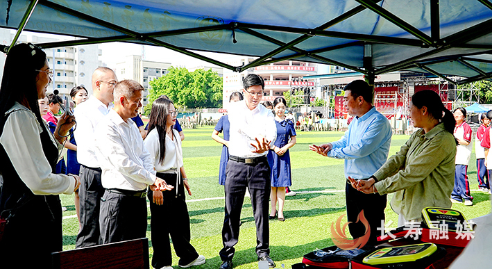 重庆市医药学校2025年职业教育活动周启动+江俊欧
