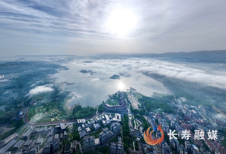 今晨，长寿湖美成“仙界”1