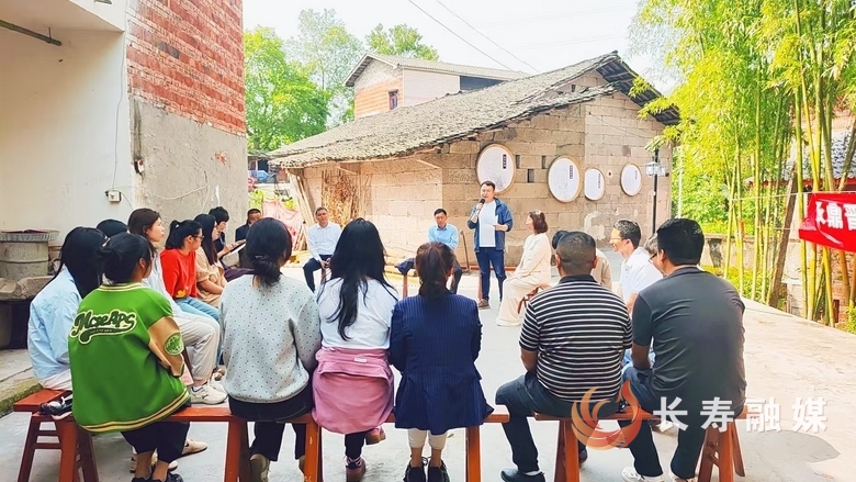新市:傳承廉政文化 激揚(yáng)青春力量