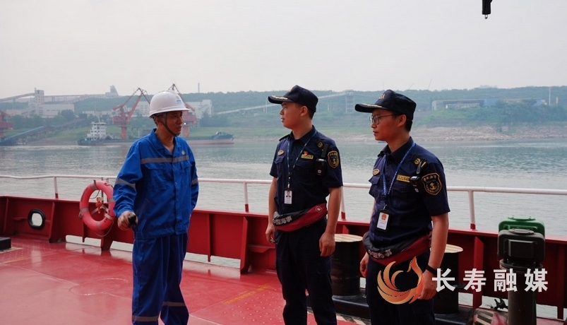 长江长寿段水位每日下降0