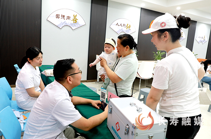 我区2025年全国托育宣传月暨优化生育政策服务宣传活动启动 (2)