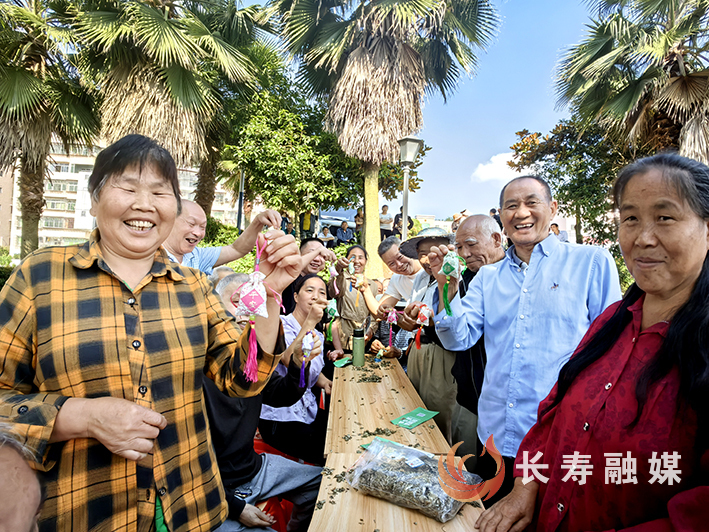 石堰镇石兴社区迎端午