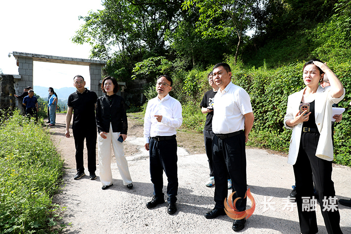 戴明开展巡河并督导生态环境问题整改工作 (2)
