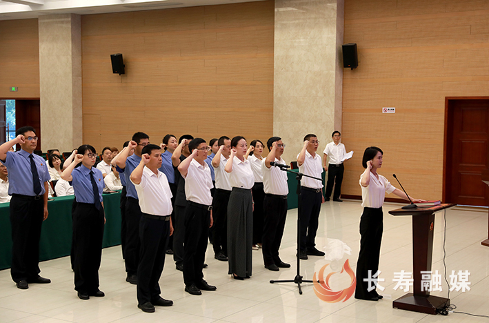 区十九届人大常委会第27次会议召开 (2)