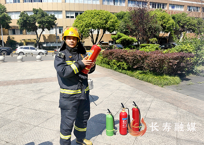 区规划和自然资源局开展消防安全培训 (2)