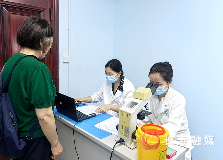 葛兰镇“两癌”免费筛查惠及600名妇女 (3)
