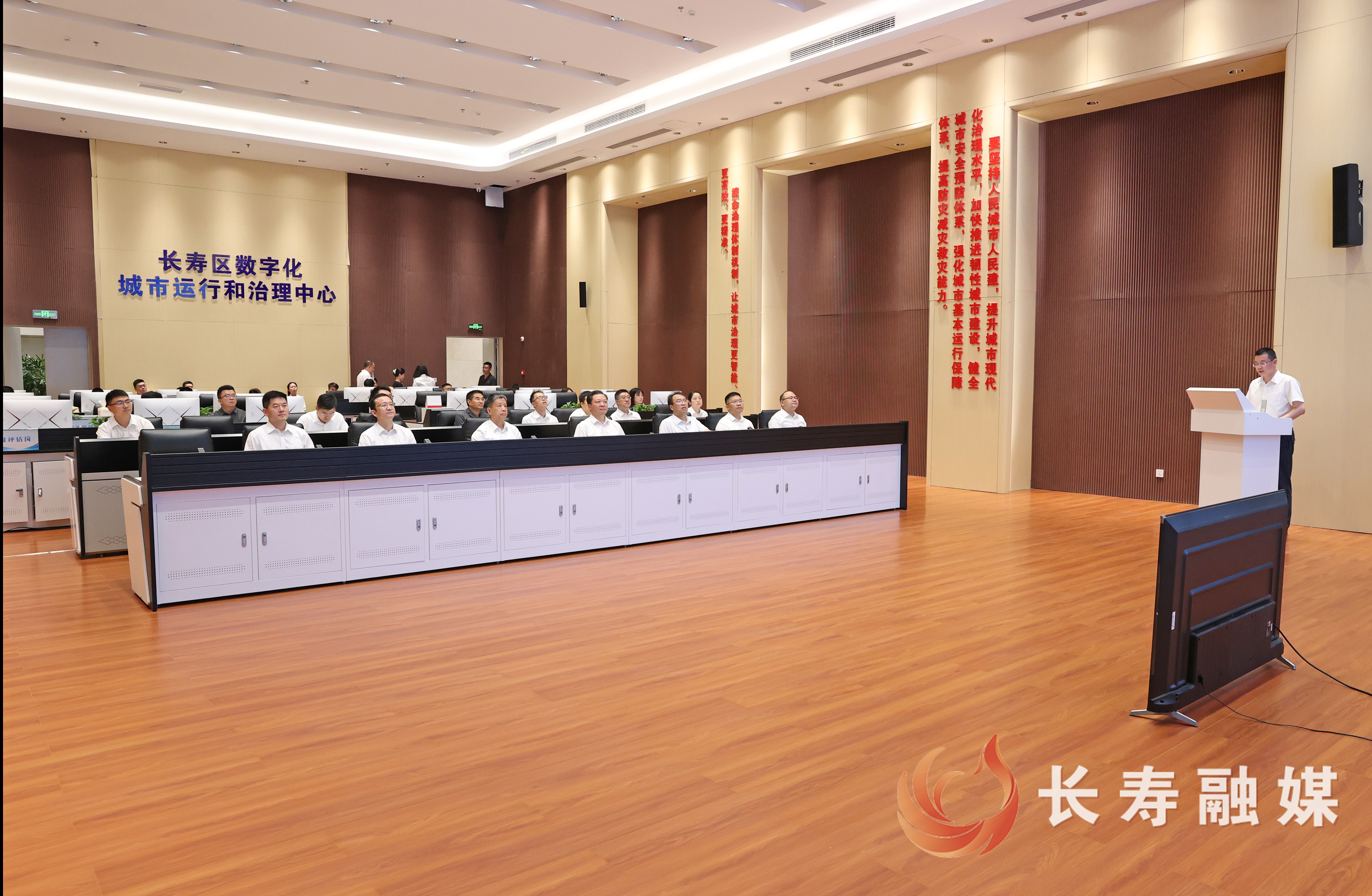 市高法院院长李永利来长调研