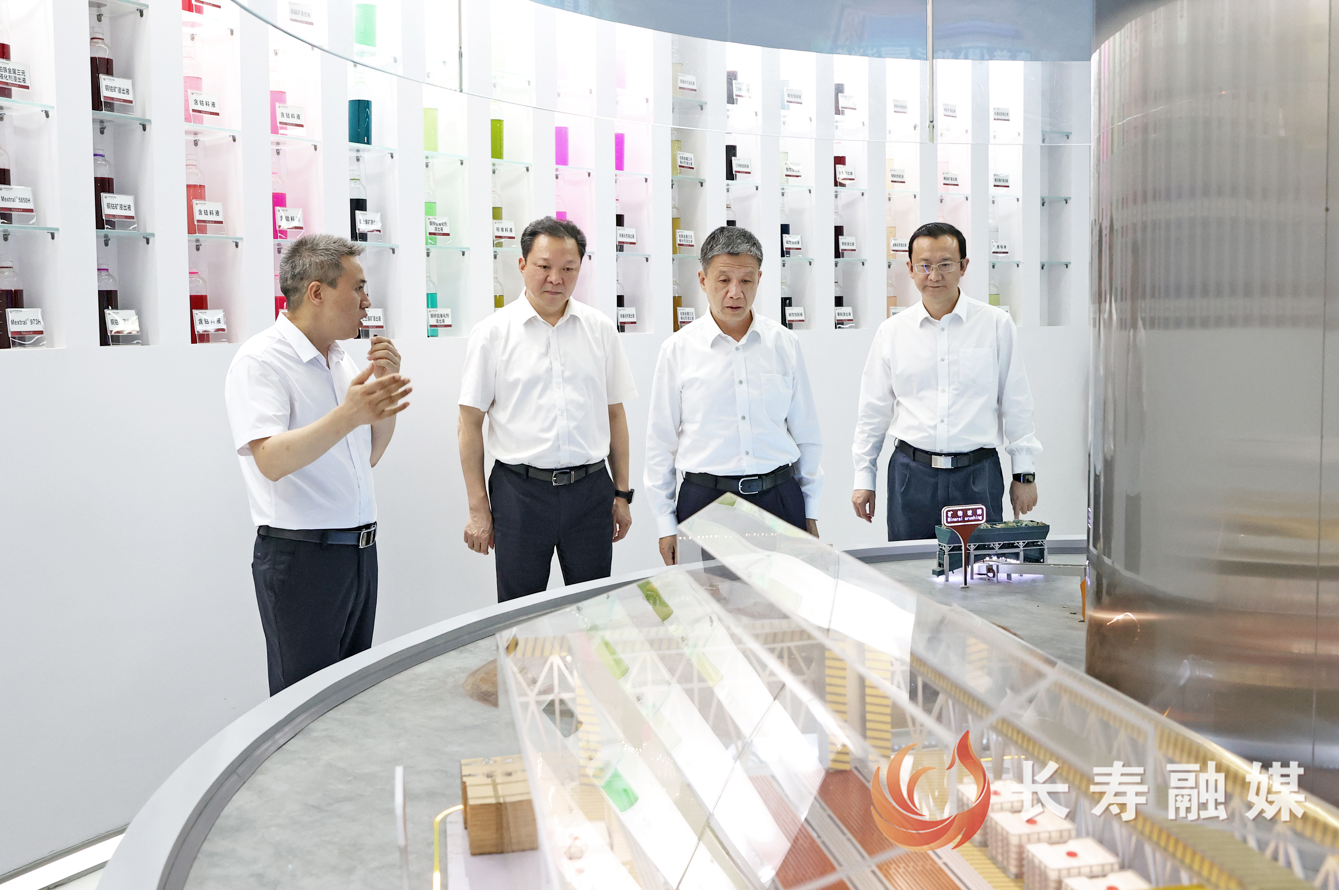 市高法院院长李永利来长调研2