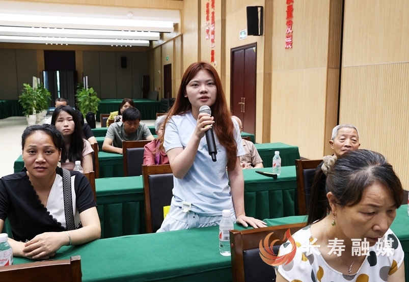 “发言人来了”与群众共话度夏良策6