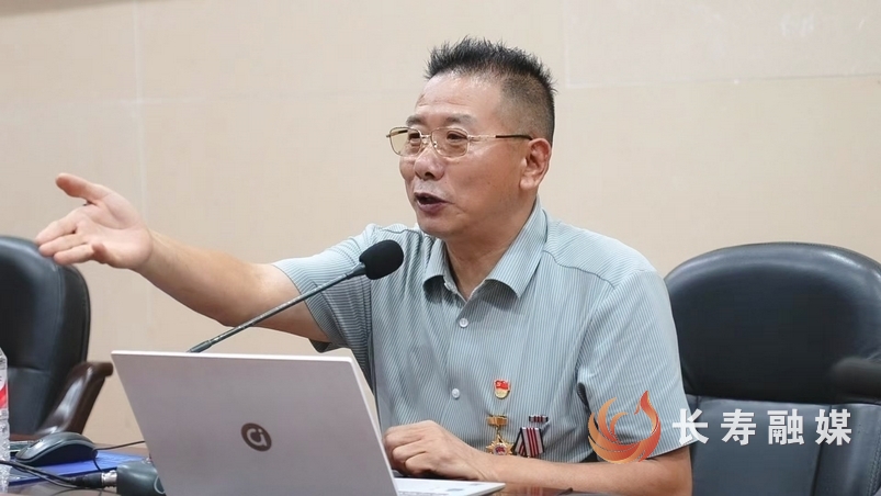晏家学子聆听英雄故事2