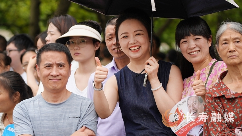 组图｜考场外的守护3