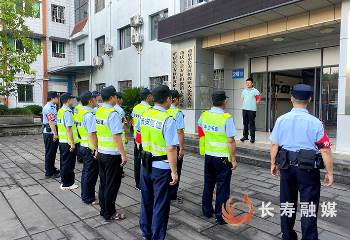 但渡镇警民联动织密夏日平安网 (1)