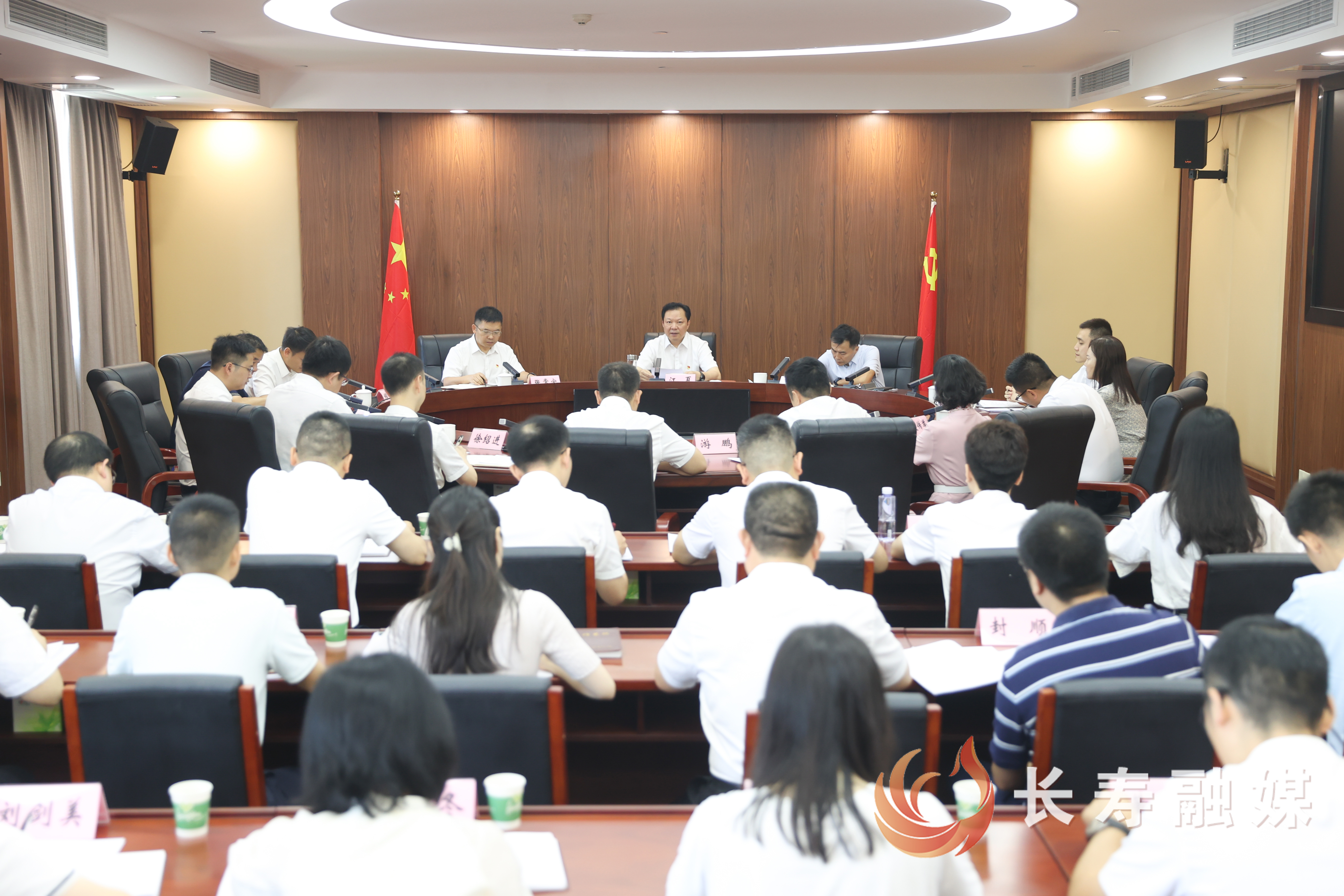 江夏参加区委办机关党支部学习教育交流讨论