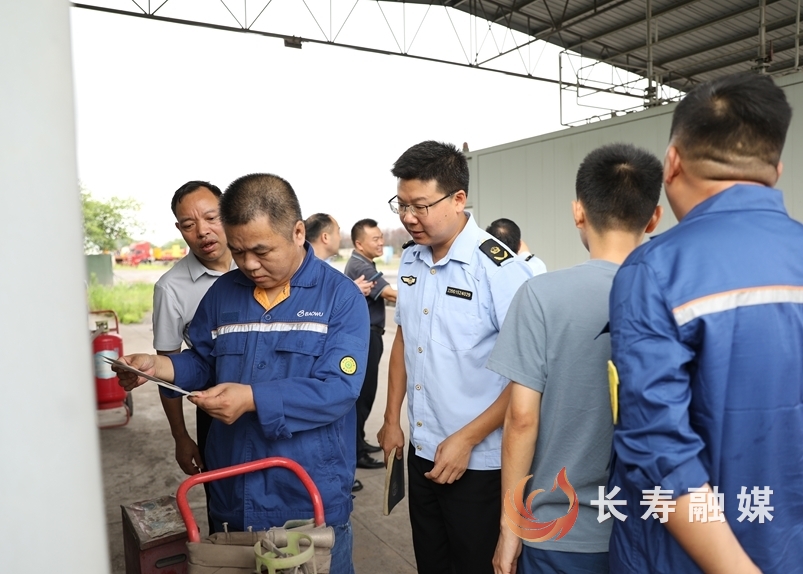 我区开展成品油非法销售专项整治行动2