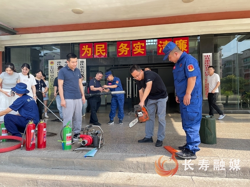 葛兰镇开展森林防灭火技能培训2
