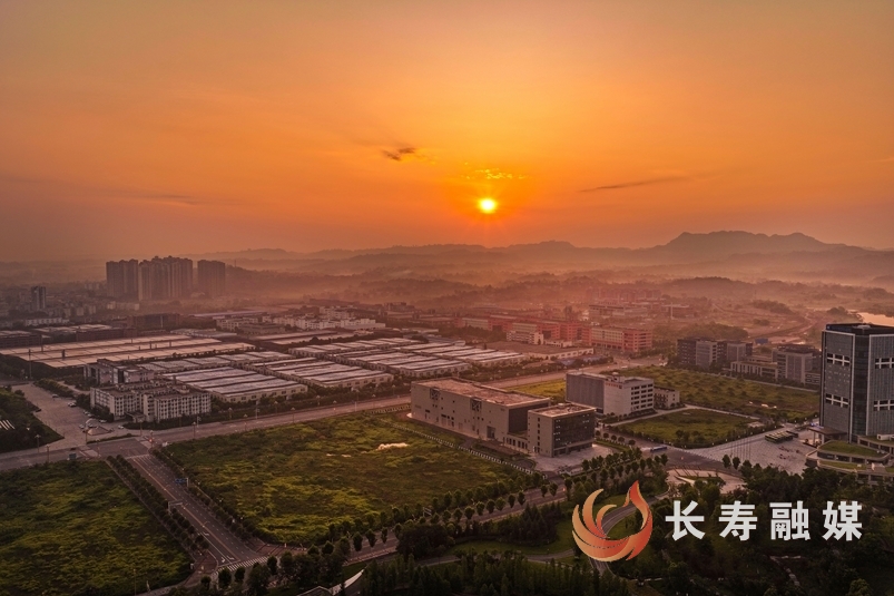 袁志龙1