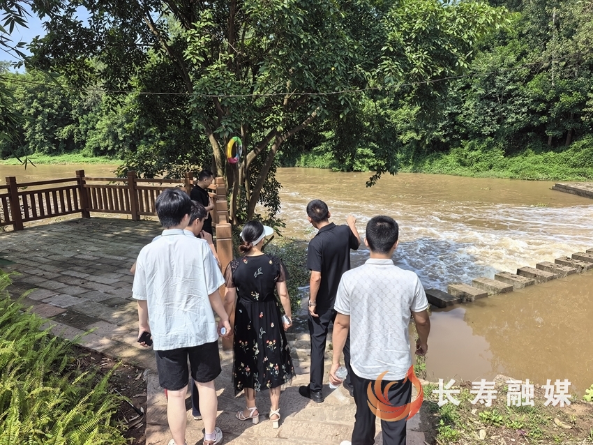 渡舟街道：排查重点水域织密防溺水“安全网”1