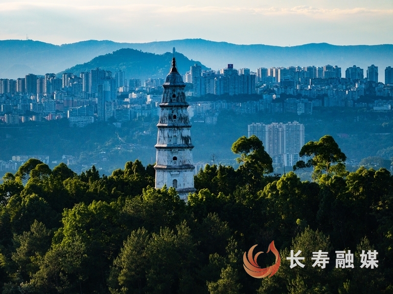 古今双塔百年同框