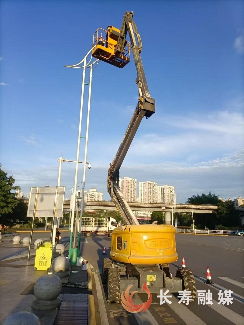 灯杆涂装升级 刷新城市颜值