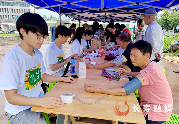 渡舟街道“369讲堂”学子义诊科普暖邻里 (1)