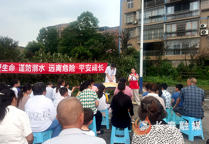 海棠镇筑牢暑期防溺水“安全网” (2)