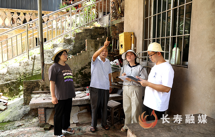 云集镇干部职工下沉一线走访 (1)